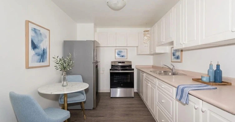 107 Grand Avenue, London, ON, N6C 1M3 - 2