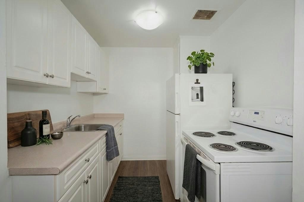 107 Grand Avenue, London, ON, N6C 1M3 - 2