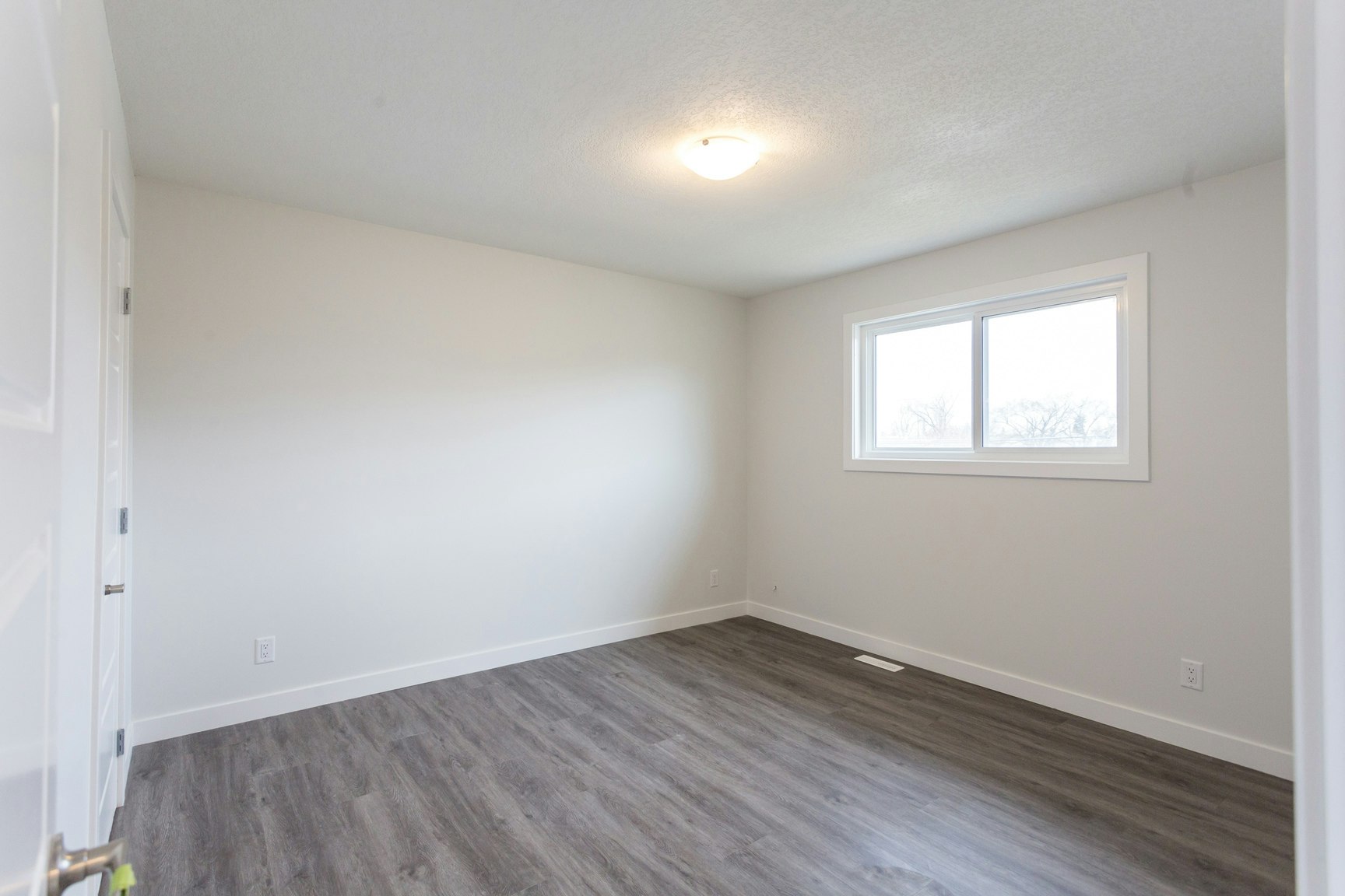 12020 102 Street Nw, Edmonton, AB, T5G 2G7 - 19