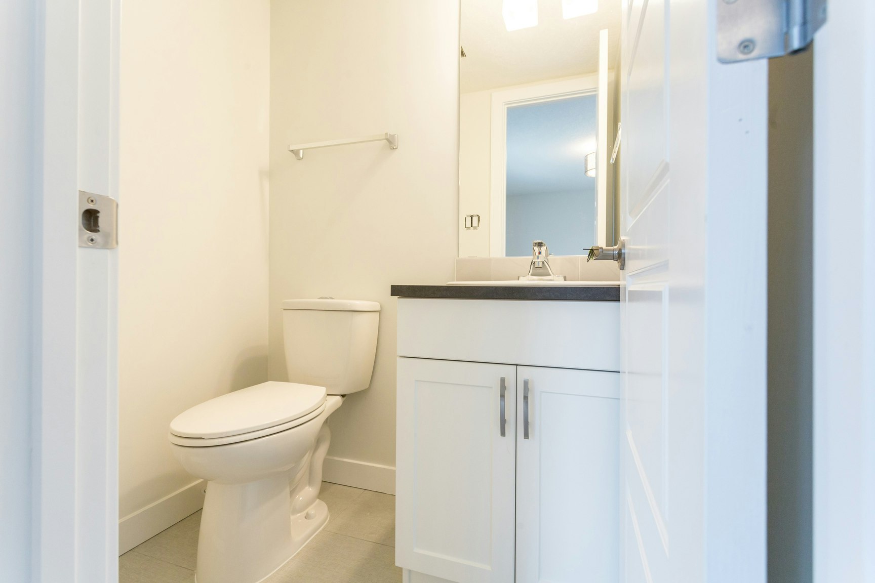12020 102 Street Nw, Edmonton, AB, T5G 2G7 - 11