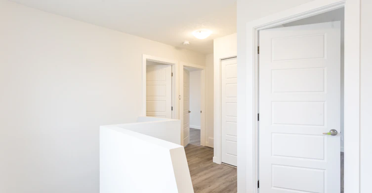 12020 102 Street Nw, Edmonton, AB, T5G 2G7 - 12