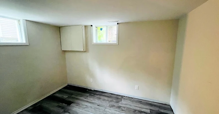706 Hastings Avenue, Ottawa, ON, K1G 1N3 - 10