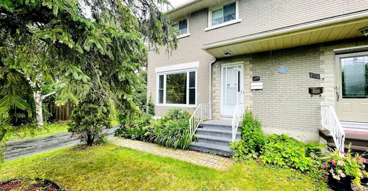 706 Hastings Avenue, Ottawa, ON, K1G 1N3