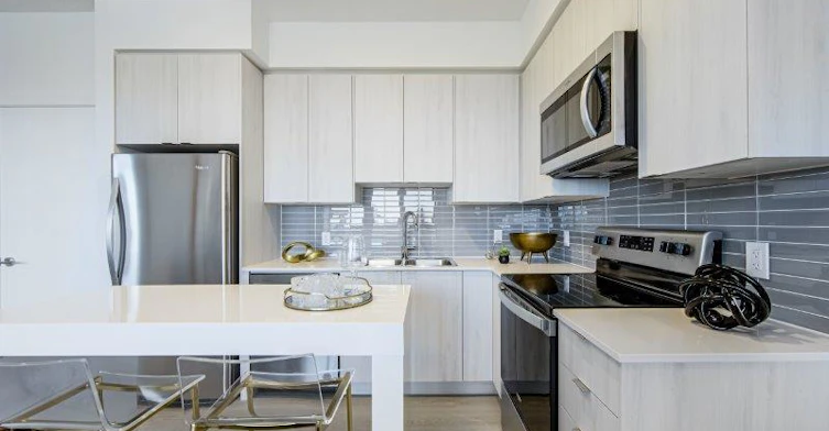 45 Railroad Street, Brampton, ON, L6X 1G4 - 3