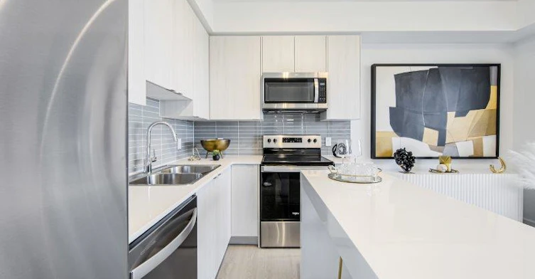 45 Railroad Street, Brampton, ON, L6X 1G4 - 4