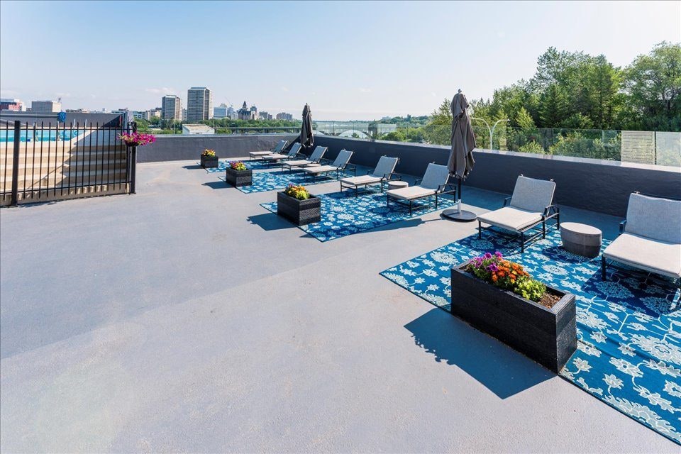 606 Victoria Avenue, Saskatoon, SK, S7N 0Z1 - 25