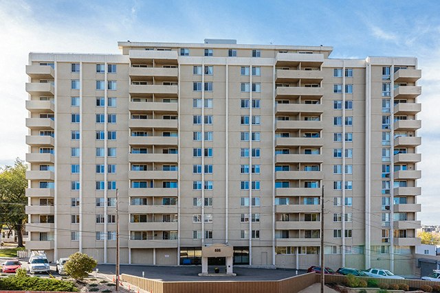 606 Victoria Avenue, Saskatoon, SK, S7N 0Z1 - 2