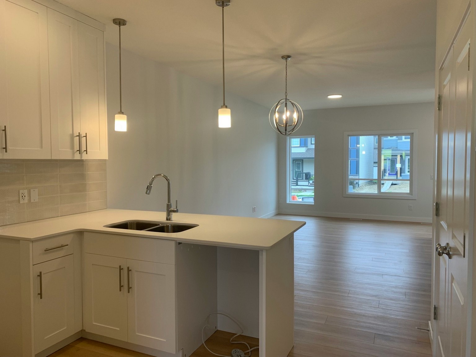 Crytallina Nera 178 Drive Avenue, Edmonton, AB, T5E 5S7 - 2