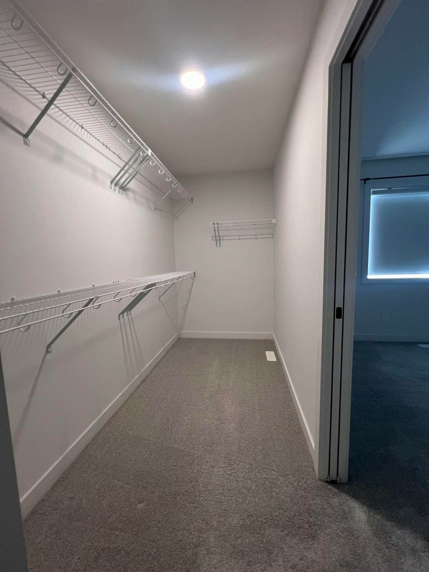 Crytallina Nera 178 Drive Avenue, Edmonton, AB, T5E 5S7 - 16