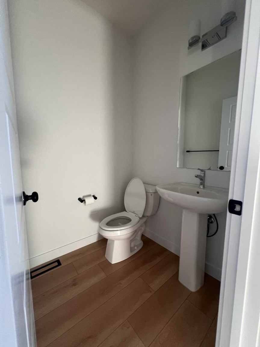 Crytallina Nera 178 Drive Avenue, Edmonton, AB, T5E 5S7 - 18