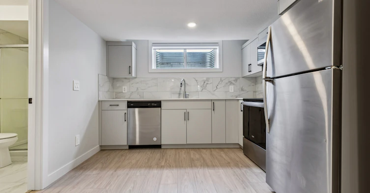 Crytallina Nera 178 Drive Avenue, Edmonton, AB, T5E 5S7 - 6