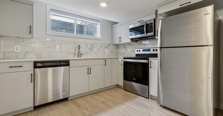 Crytallina Nera 178 Drive Avenue, Edmonton, AB, T5E 5S7 - 7