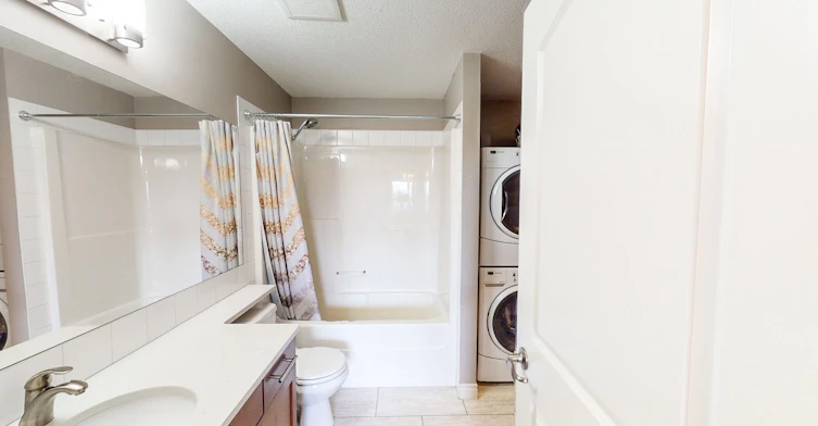 26 Val Gardena View SW, Calgary, AB, T3H 5Z5 - 13