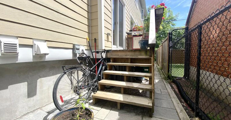7 Bertrand Street, Ottawa, ON, K1M 1Y3 - 4