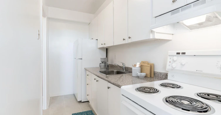 485 Eglinton Avenue E, Toronto, ON, M4P 1N2 - 8