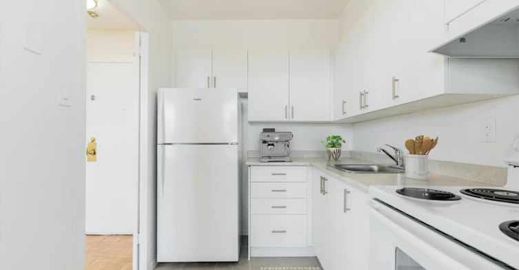 485 Eglinton Avenue E, Toronto, ON, M4P 1N2 - 10