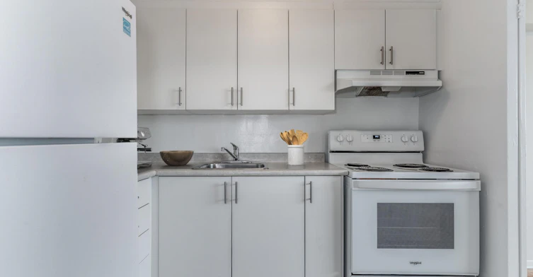 1010 Broadview Avenue, Toronto, ON, M4K 2R8 - 10
