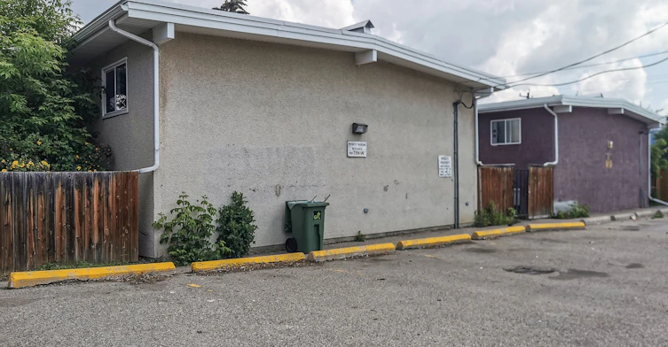 607 67 Avenue Southwest, Calgary, AB, T2V 0M3 - 11