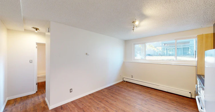 607 67 Avenue Southwest, Calgary, AB, T2V 0M3 - 6