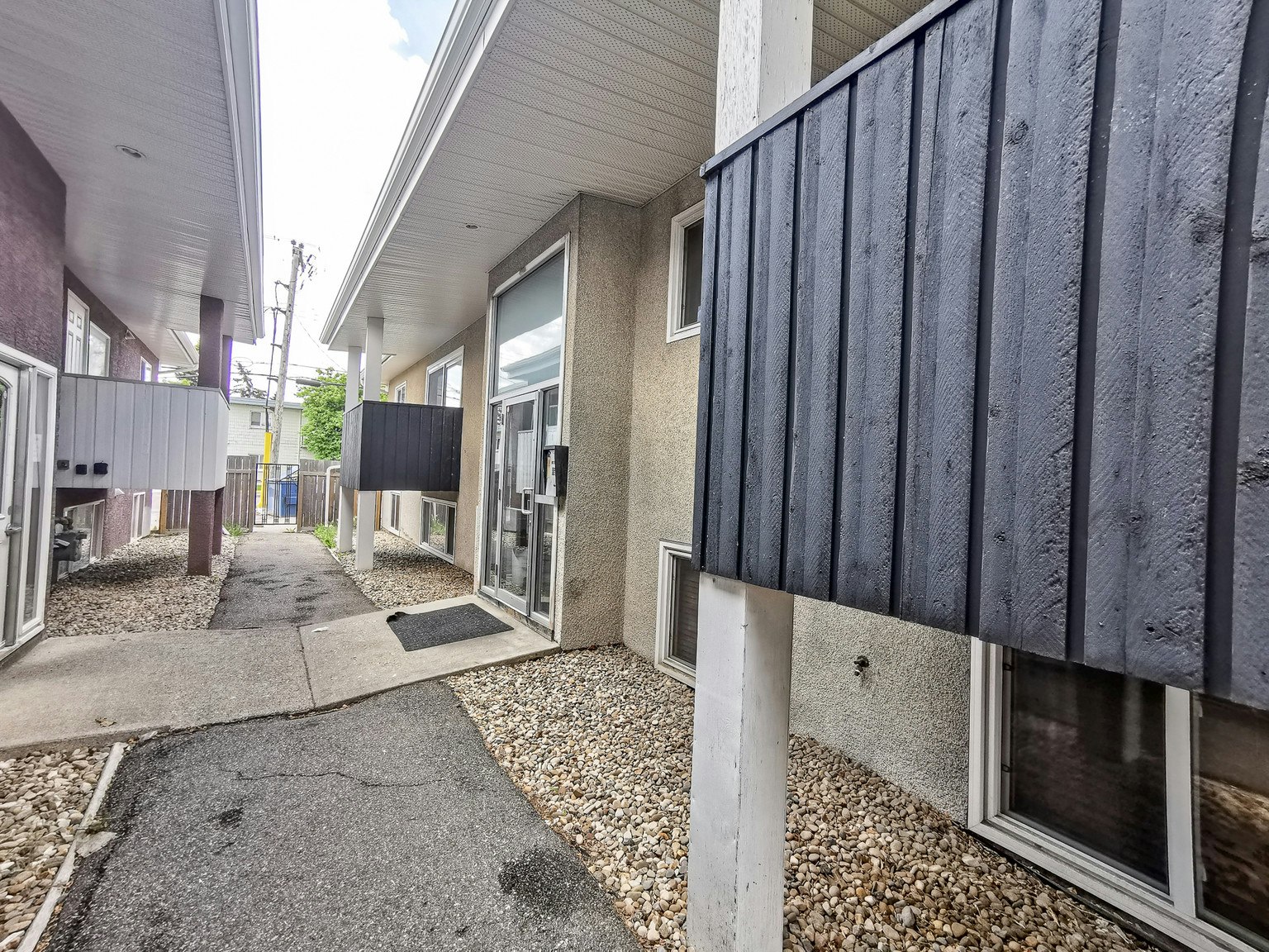 607 67 Avenue Southwest, Calgary, AB, T2V 0M3 - 12