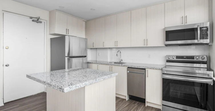 1A Bansley Avenue, Toronto, ON, M6E 2A1 - 3