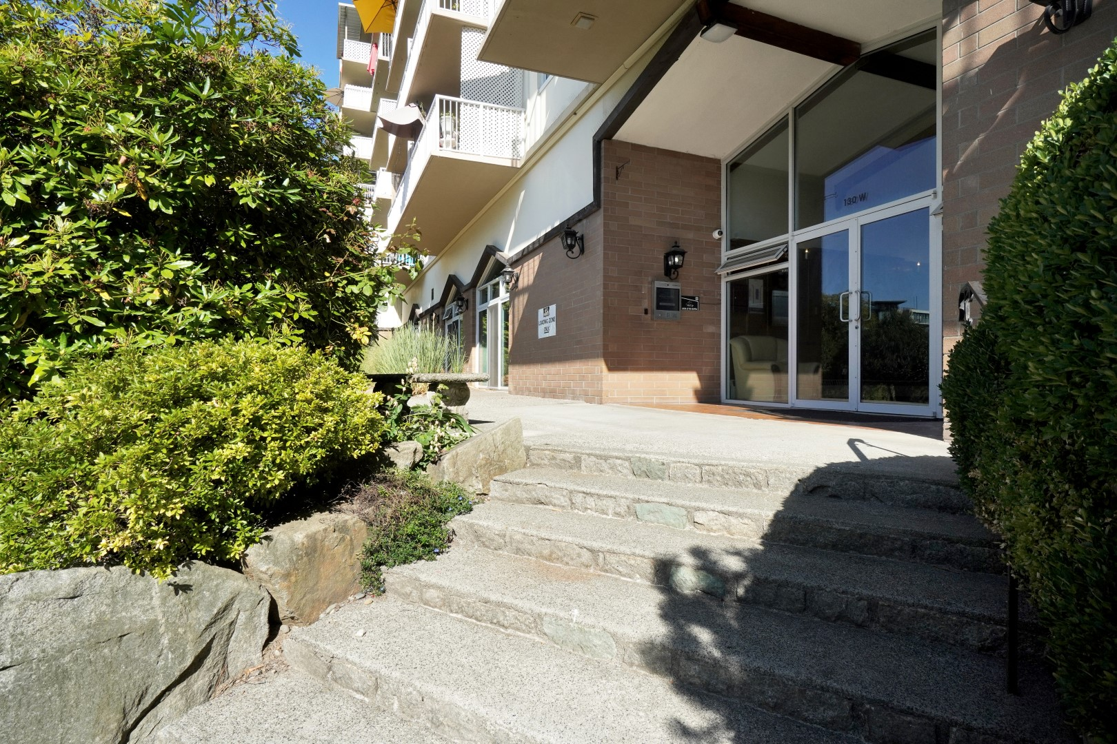 0202-130 W Keith Road, North Vancouver, BC, V7M 1L5 - 3