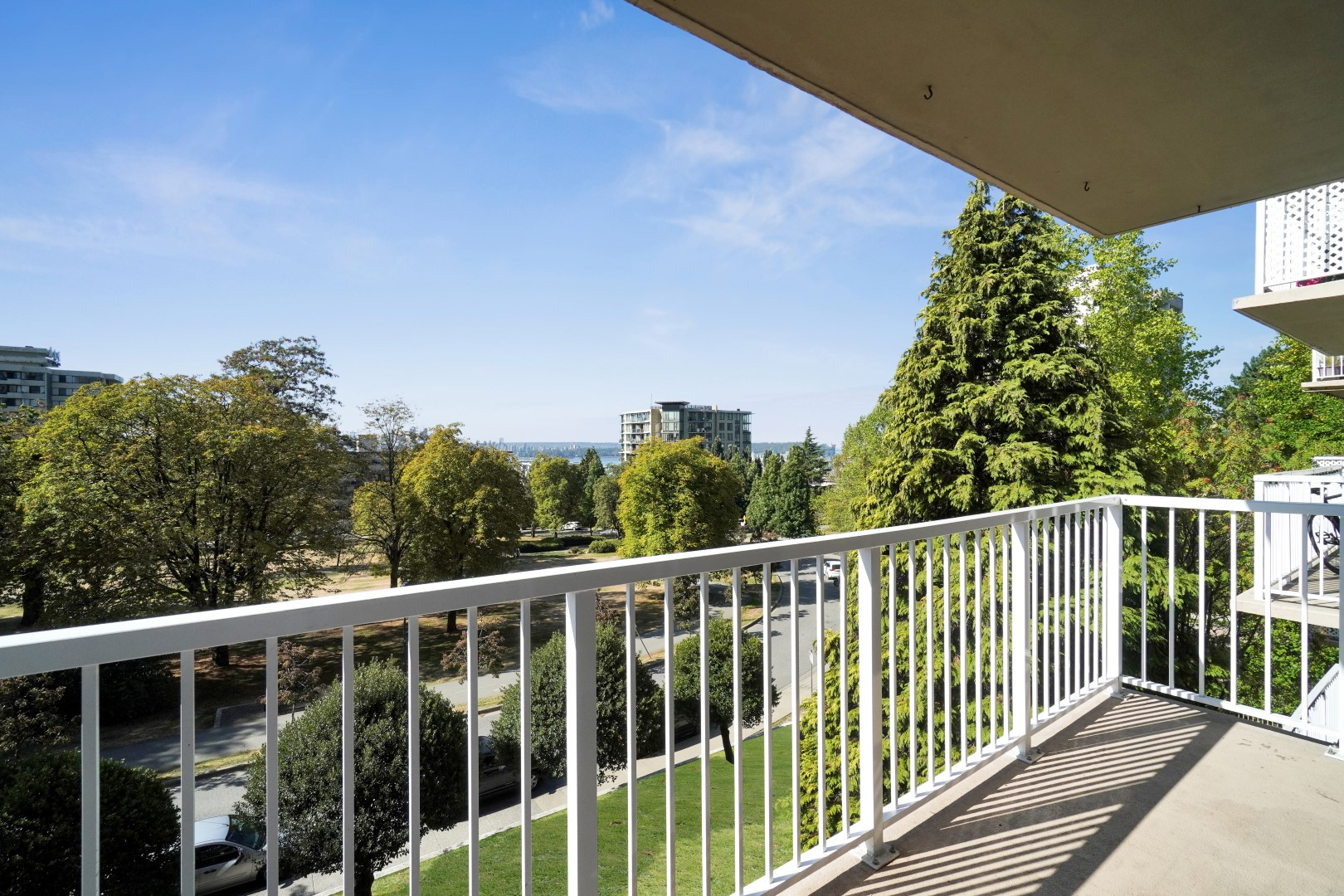 0202-130 W Keith Road, North Vancouver, BC, V7M 1L5 - 10