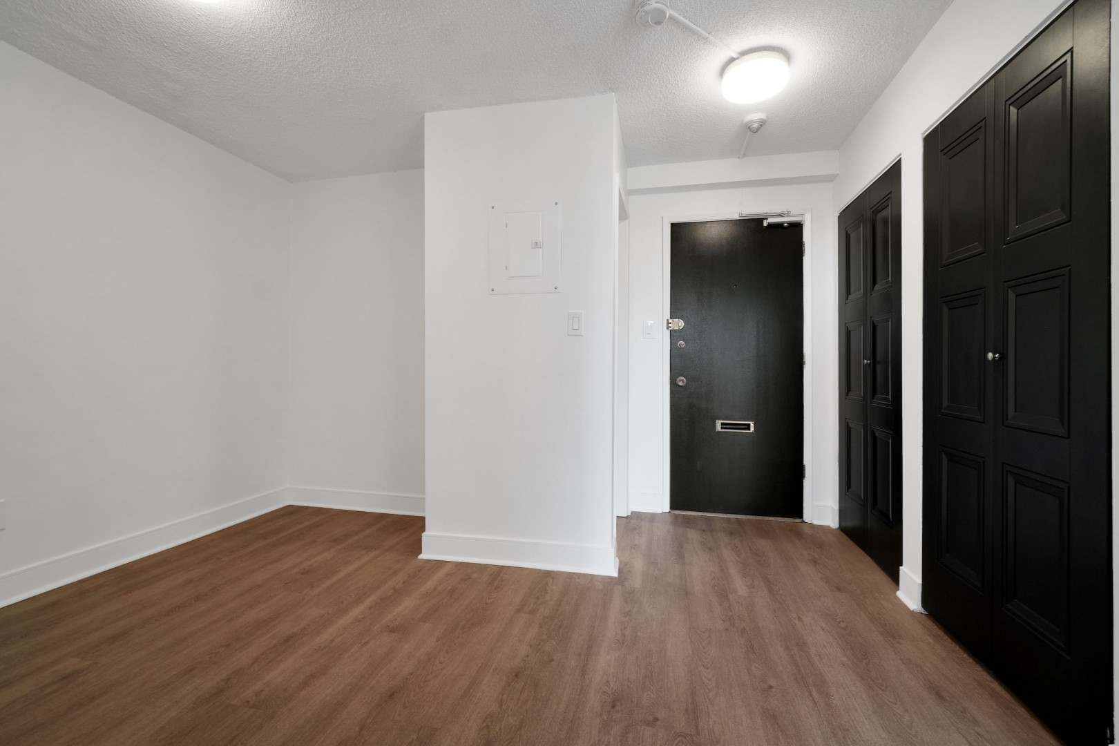 0202-130 W Keith Road, North Vancouver, BC, V7M 1L5 - 7