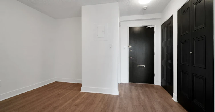 0202-130 W Keith Road, North Vancouver, BC, V7M 1L5 - 7