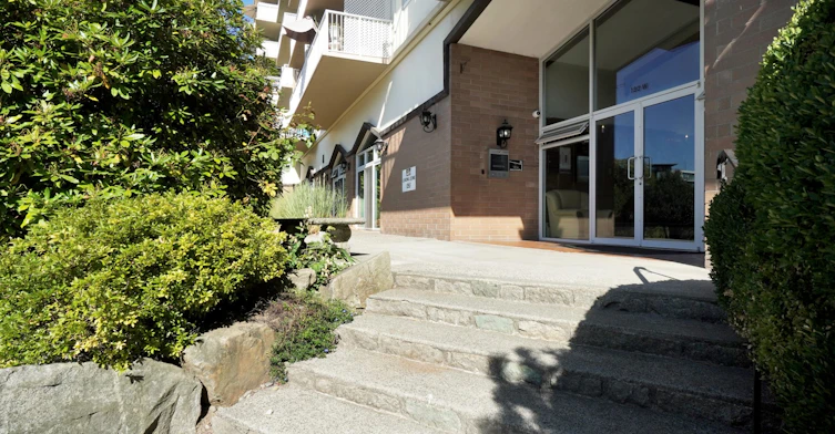0501-130 W Keith Road, North Vancouver, BC, V7M 1L5 - 2