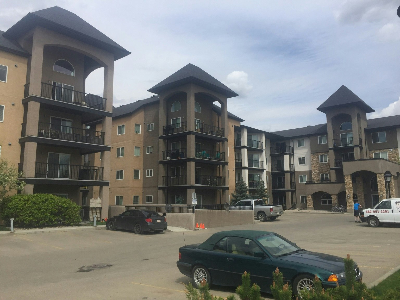 14608 125 Street Nw, Edmonton, AB, T5X 0B5 - 2