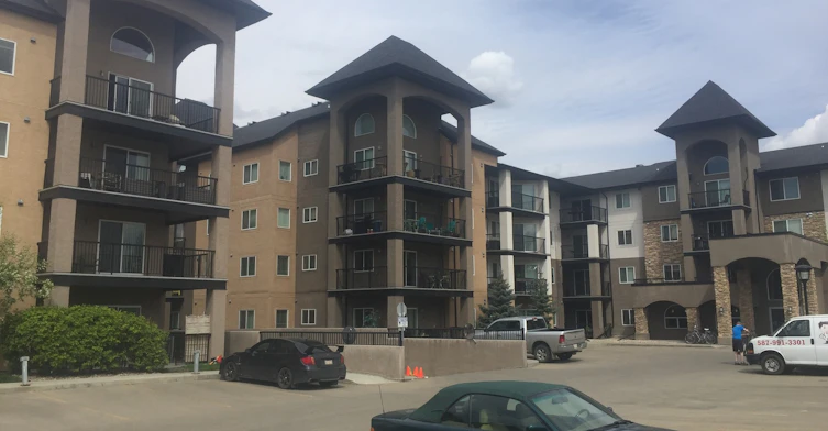 14608 125 Street Nw, Edmonton, AB, T5X 0B5 - 2