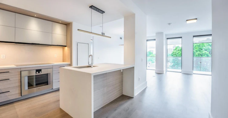 215 Lonsdale Road, Toronto, ON, M4V 0B4