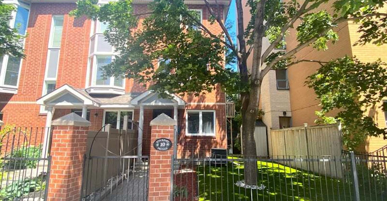 10 Stockport Private, Ottawa, ON, K2P 2J3
