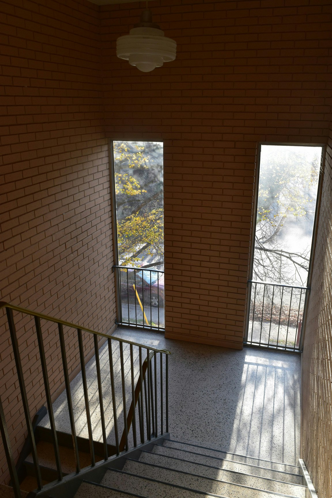 367 St. Paul Street, Burlington, ON, L7R 3K3 - 2