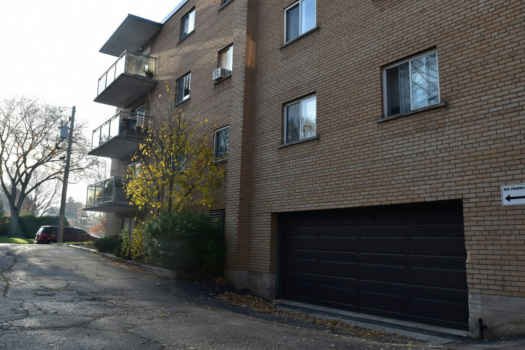 367 St. Paul Street, Burlington, ON, L7R 3K3 - 3
