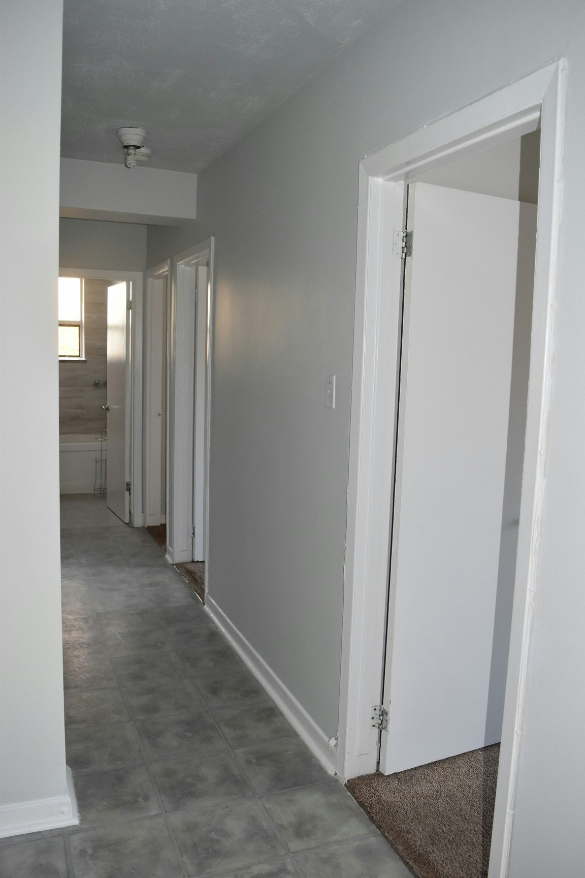 390 Guelph Line, Burlington, ON, L7R 3L4 - 3