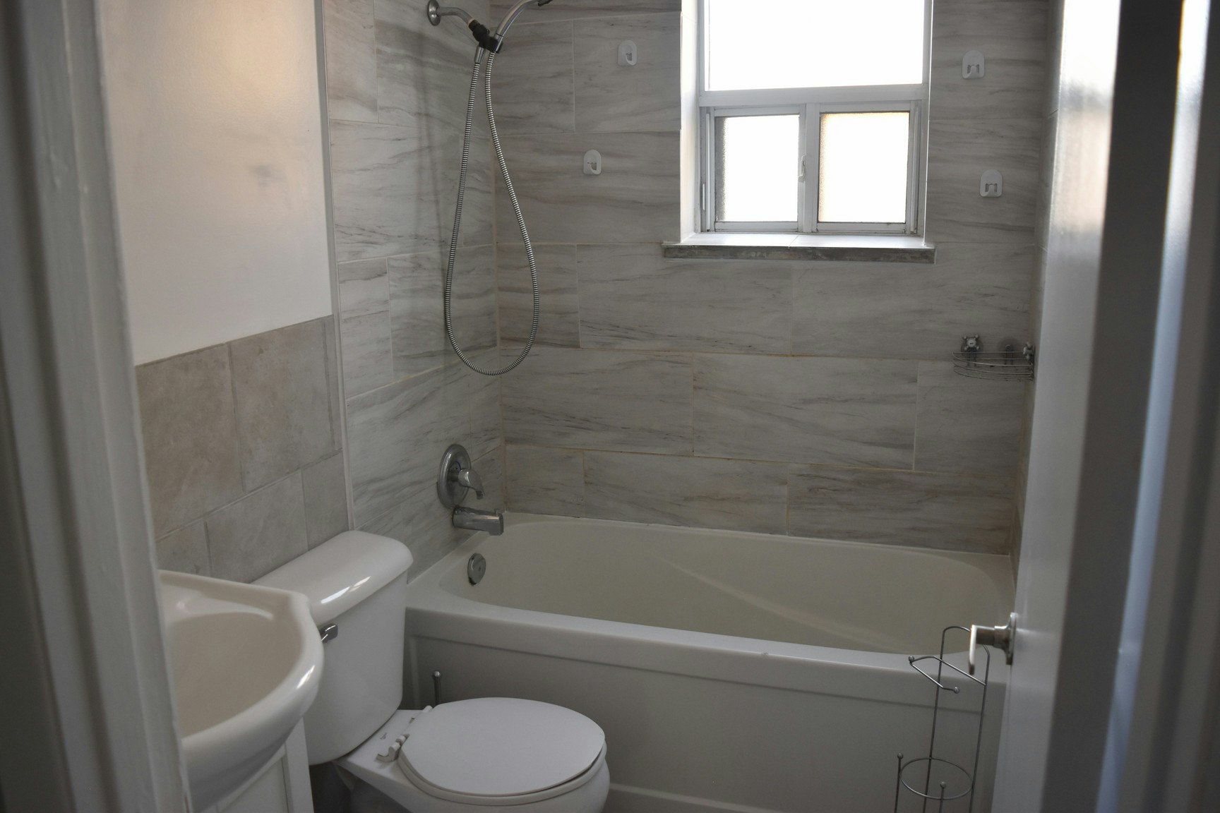 390 Guelph Line, Burlington, ON, L7R 3L4