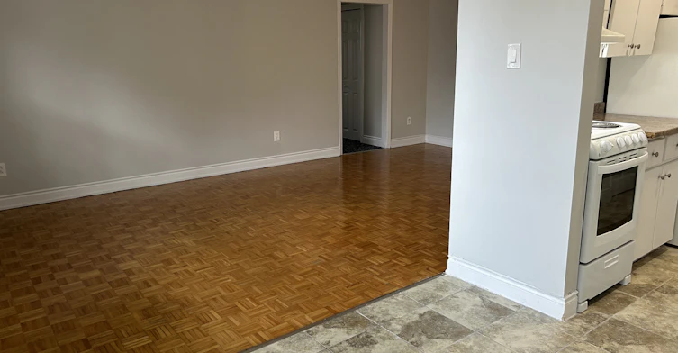 390 Guelph Line, Burlington, ON, L7R 3L4 - 6