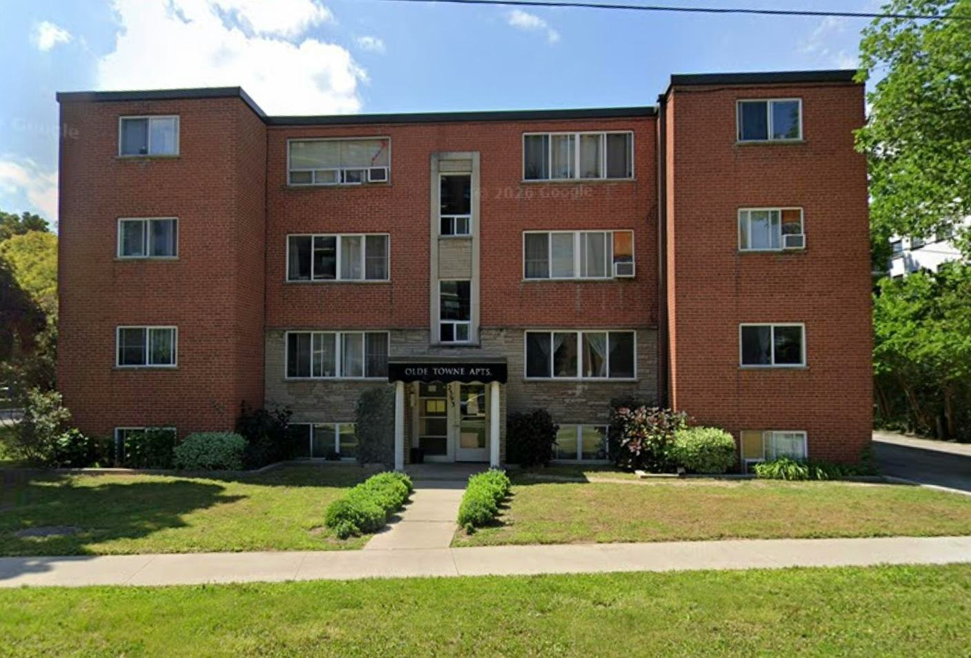2393 New Street, Burlington, ON, L7R 1K1