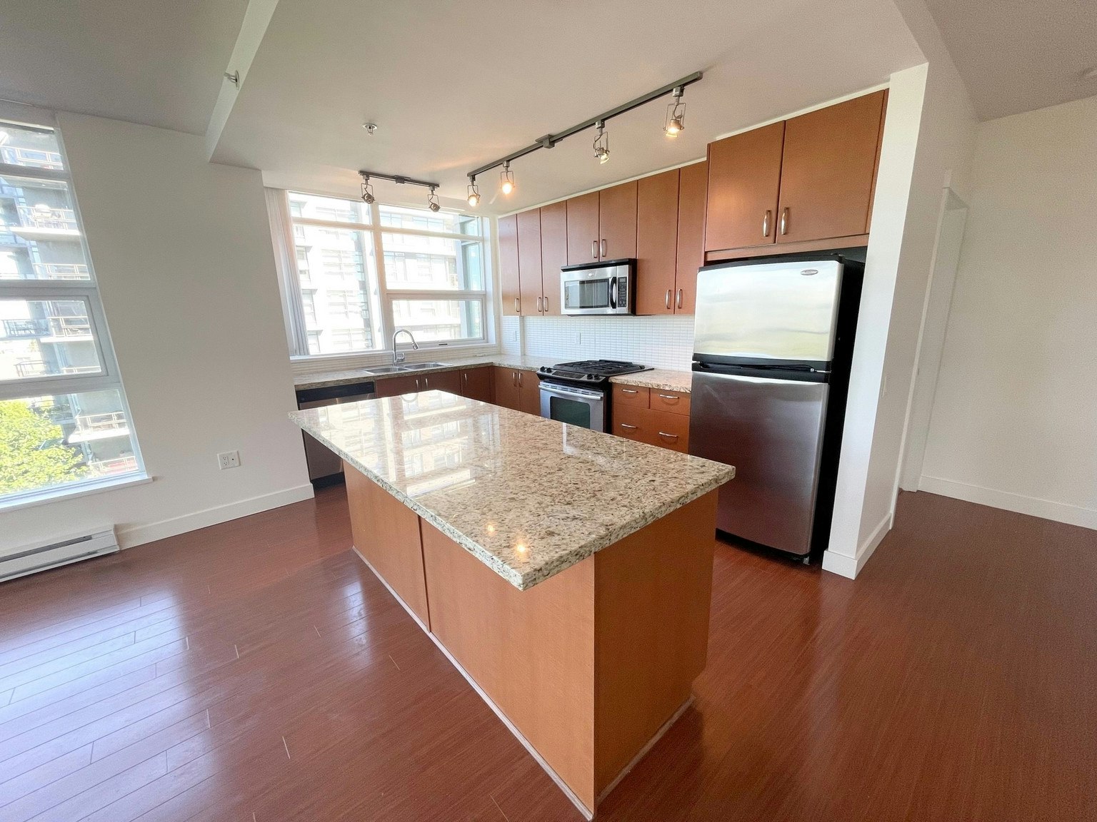 703-9188 University Crescent, Burnaby, BC, V5A 0A5 - 7