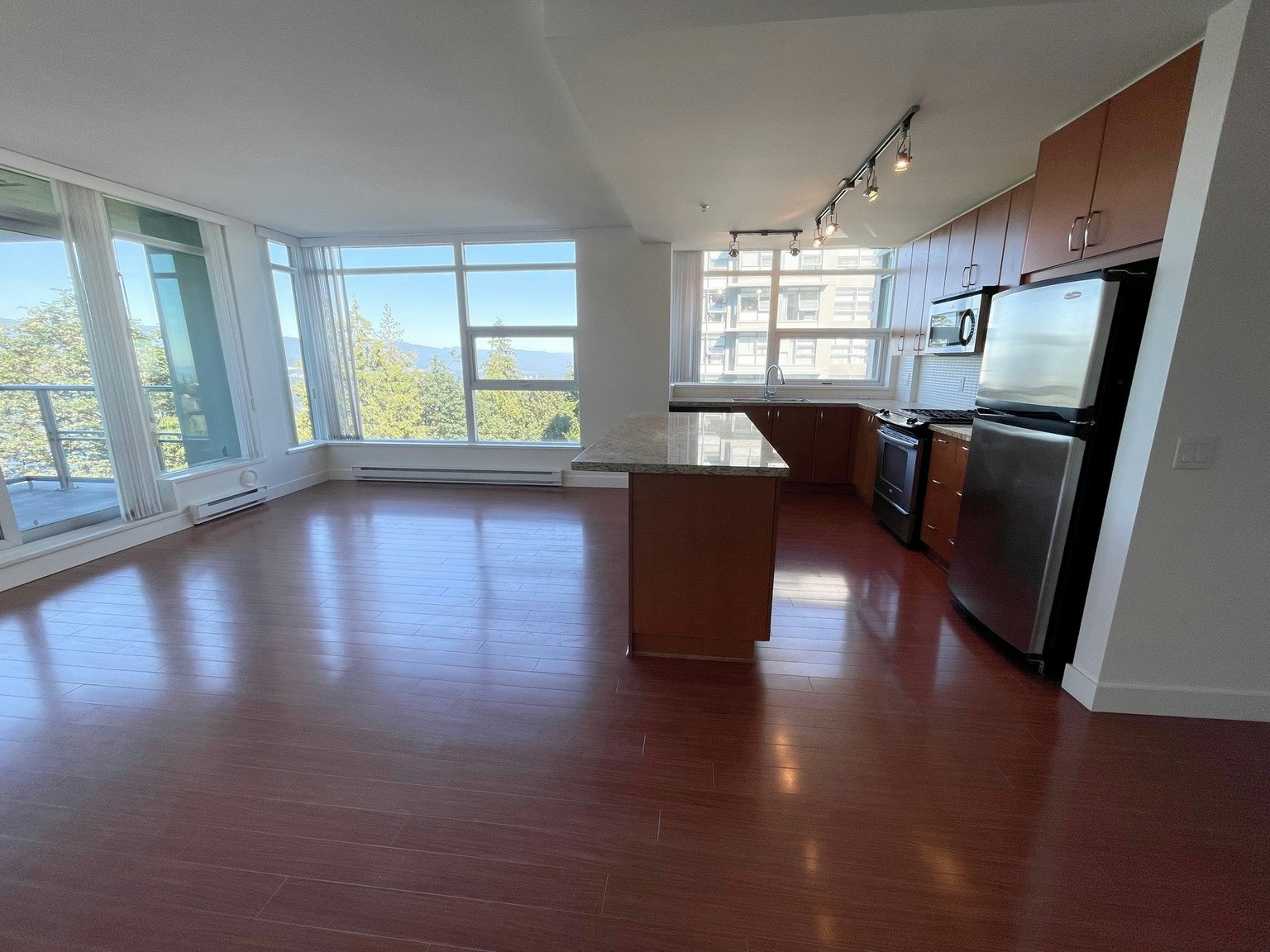 703-9188 University Crescent, Burnaby, BC, V5A 0A5 - 5