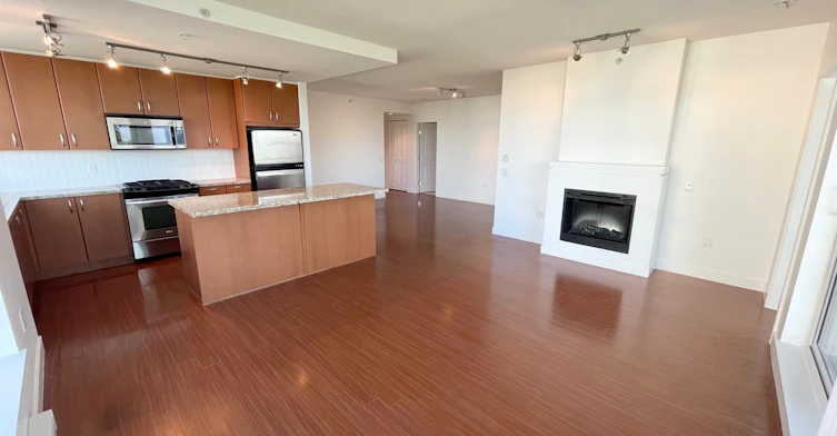 703-9188 University Crescent, Burnaby, BC, V5A 0A5 - 2