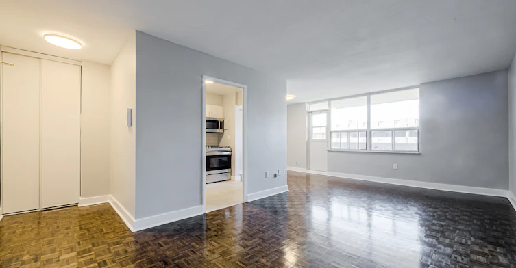 2506-70 Park Street East, Mississauga, ON, L5G 1M5 - 6