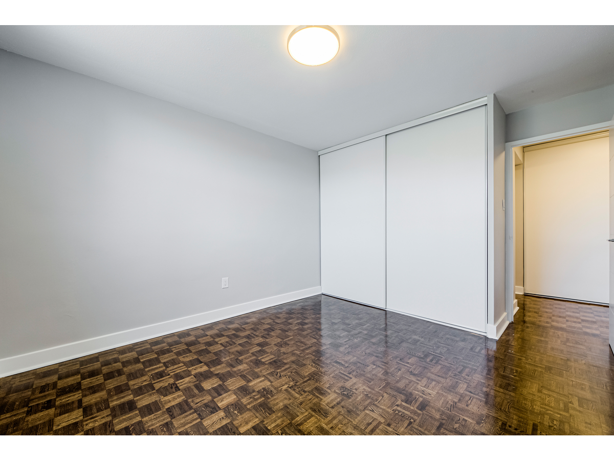 2506-70 Park Street East, Mississauga, ON, L5G 1M5 - 11