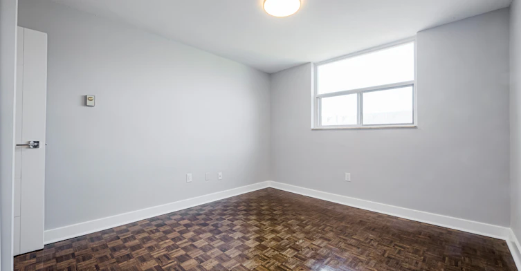 2701-70 Park Street East, Mississauga, ON, L5G 1M5 - 12