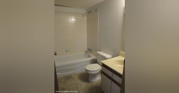 315 Kingsmere Boulevard, Saskatoon, SK, S7J 4J6 - 4