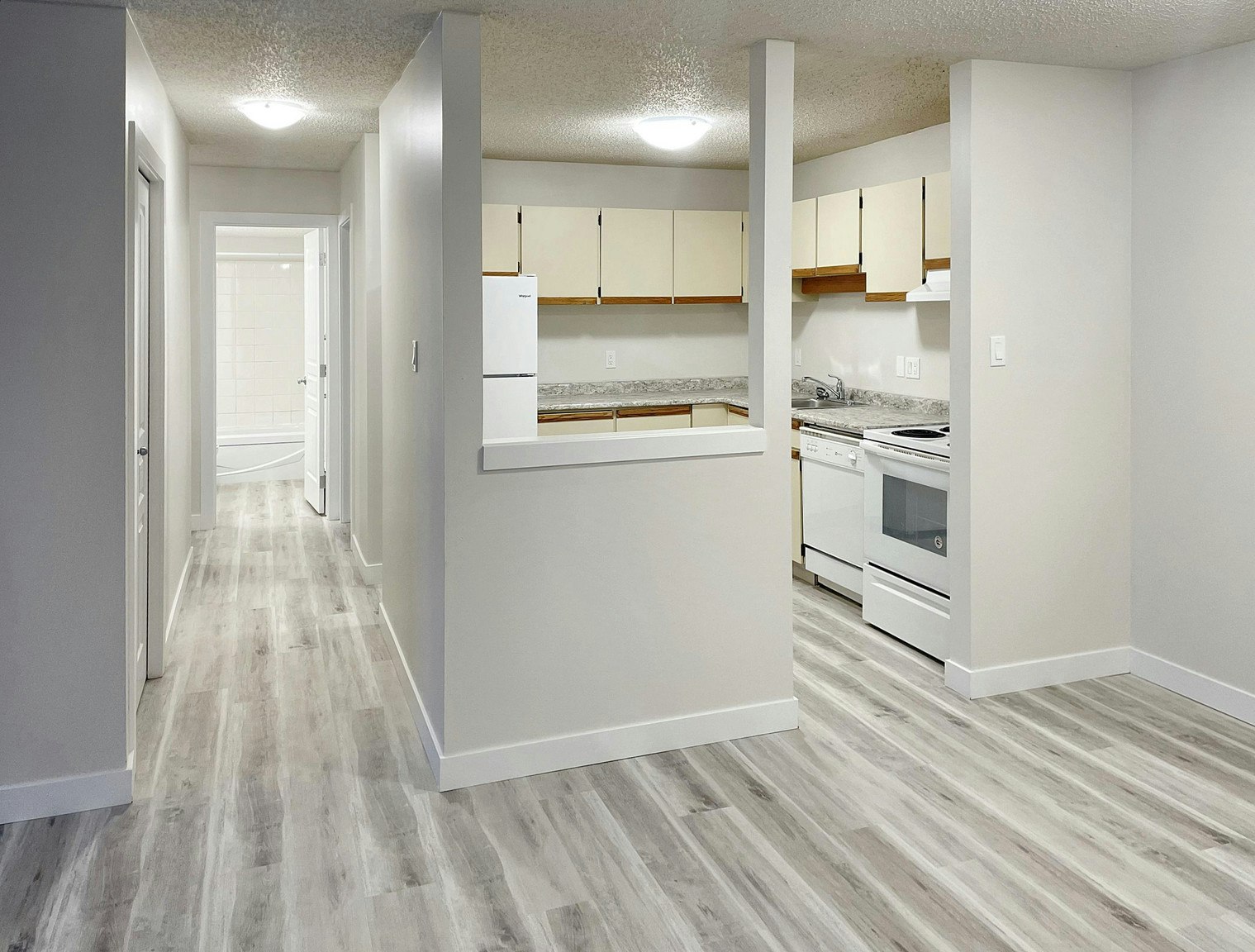 315 Kingsmere Boulevard, Saskatoon, SK, S7J 4J6 - 2