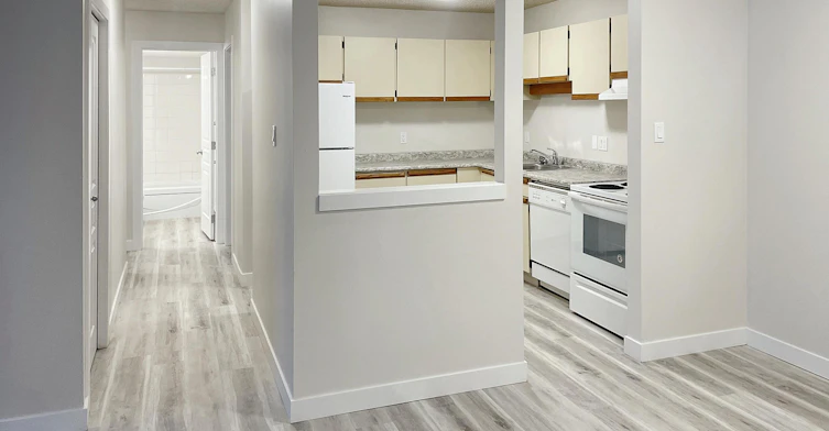 315 Kingsmere Boulevard, Saskatoon, SK, S7J 4J6 - 2