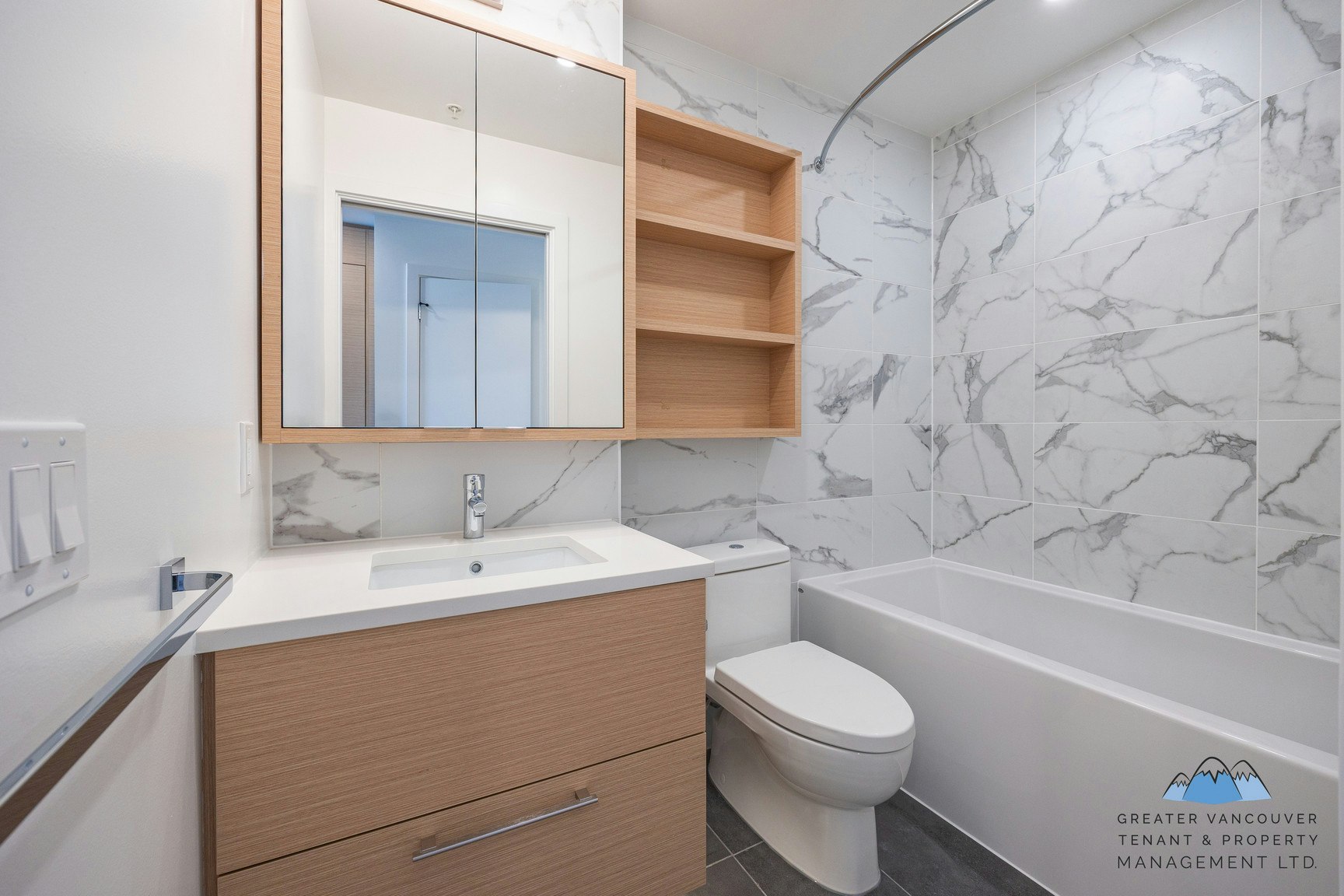 8888 Osler Street, Vancouver, BC, V6P 4G2 - 8